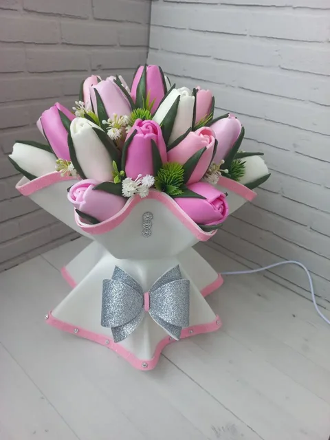 Светильник букет тюльпанов из изолона - Рукоделие в Самара