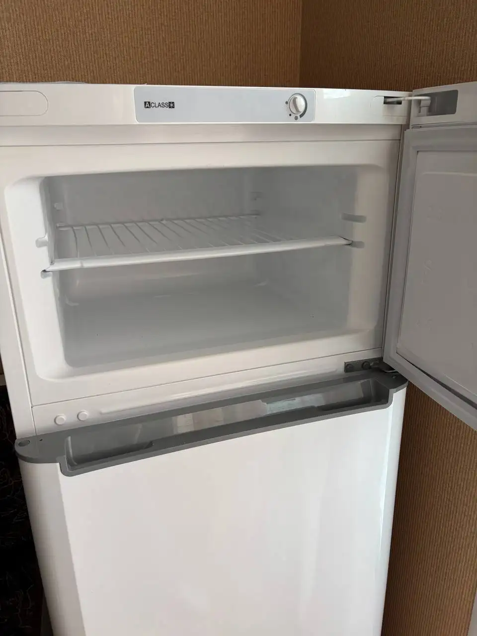 Продам холодильник INDESIT TIA 14 - Бытовая техника (Для дома и дачи) в Самара