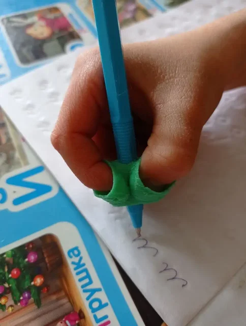 Прописи и тренажер для правильного почерка у детей - Канцелярские товары в Самара