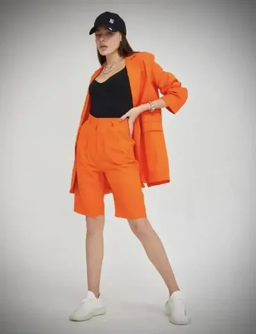 Продажа женского костюма 42 размера - Детская и подростковая в Самара