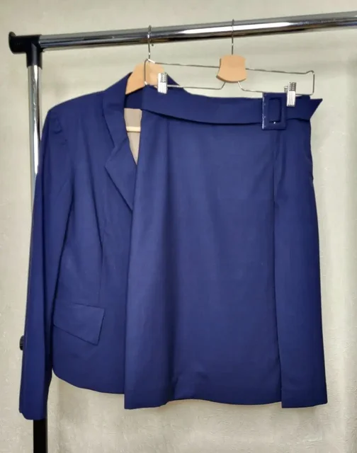 Костюм женский (пиджак и юбка) индивидуальный пошив б/у - частное объявление в Самара