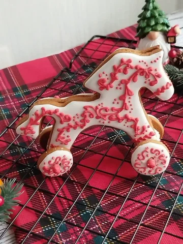 Пряник-игрушка "Лошадка" с крутящимися колесами - Хобби и отдых в Оренбург