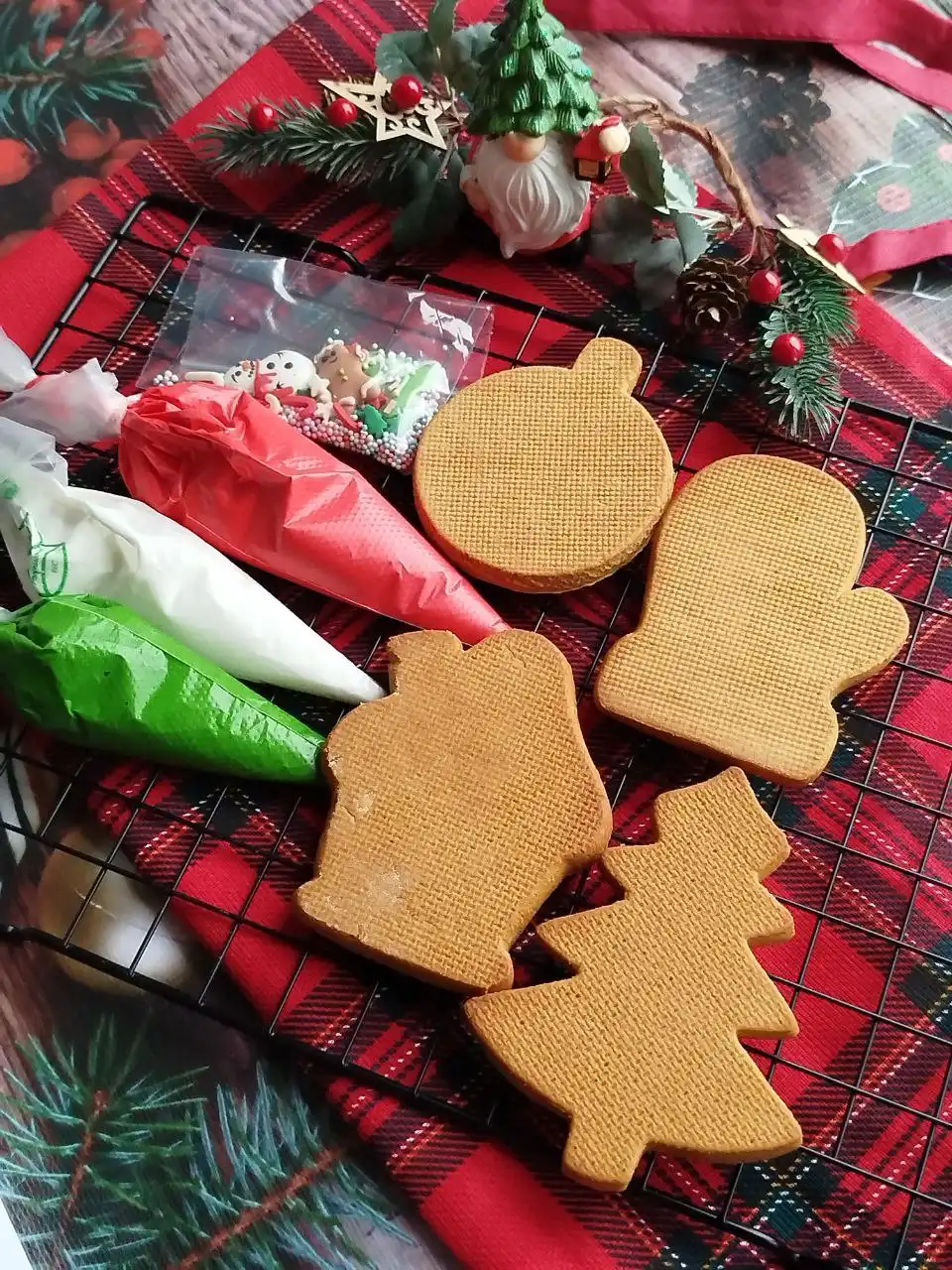 Новогодние мастер-классы по росписи пряников