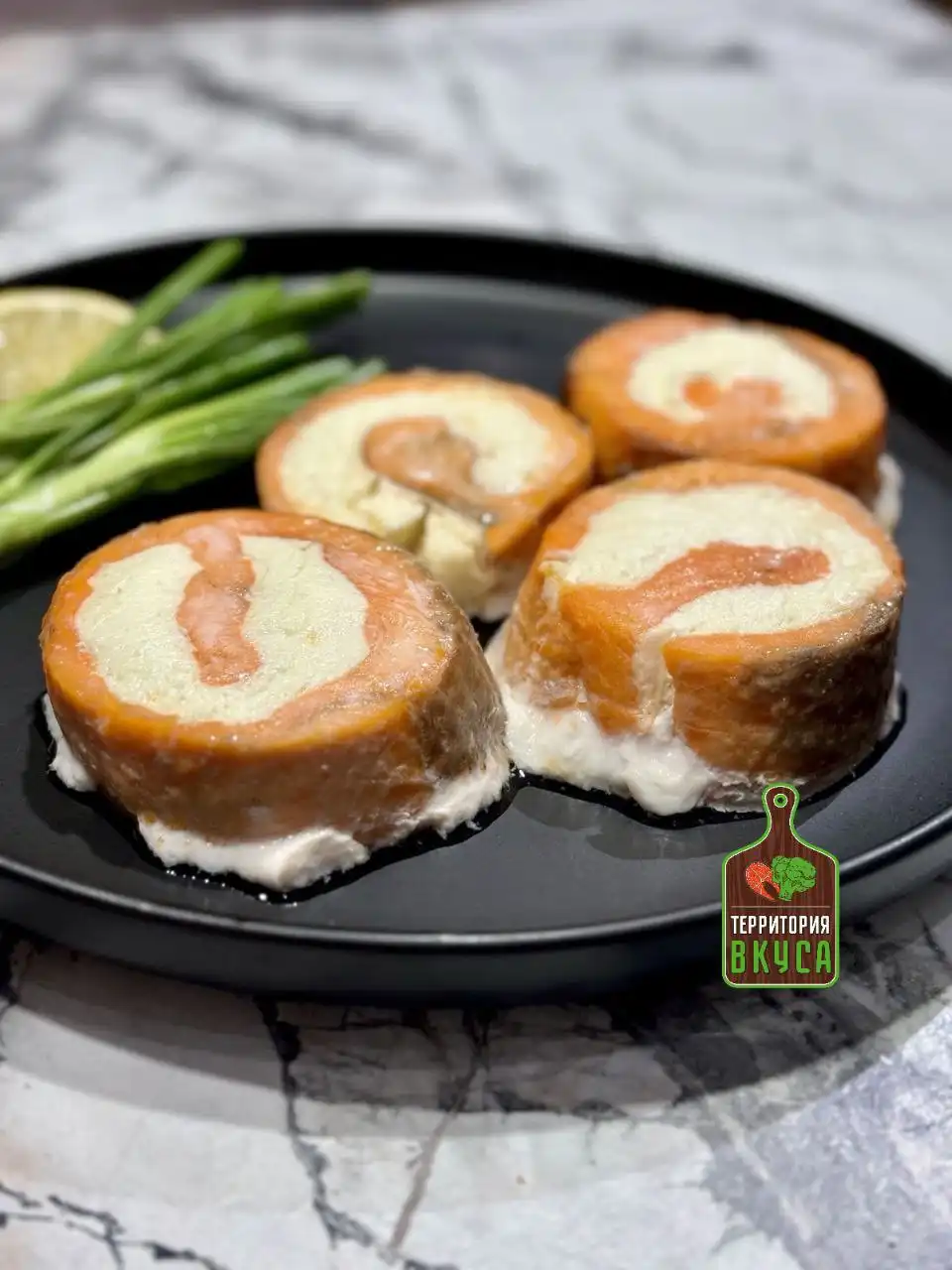 Рулет из форели от Шеф краба в ассортименте