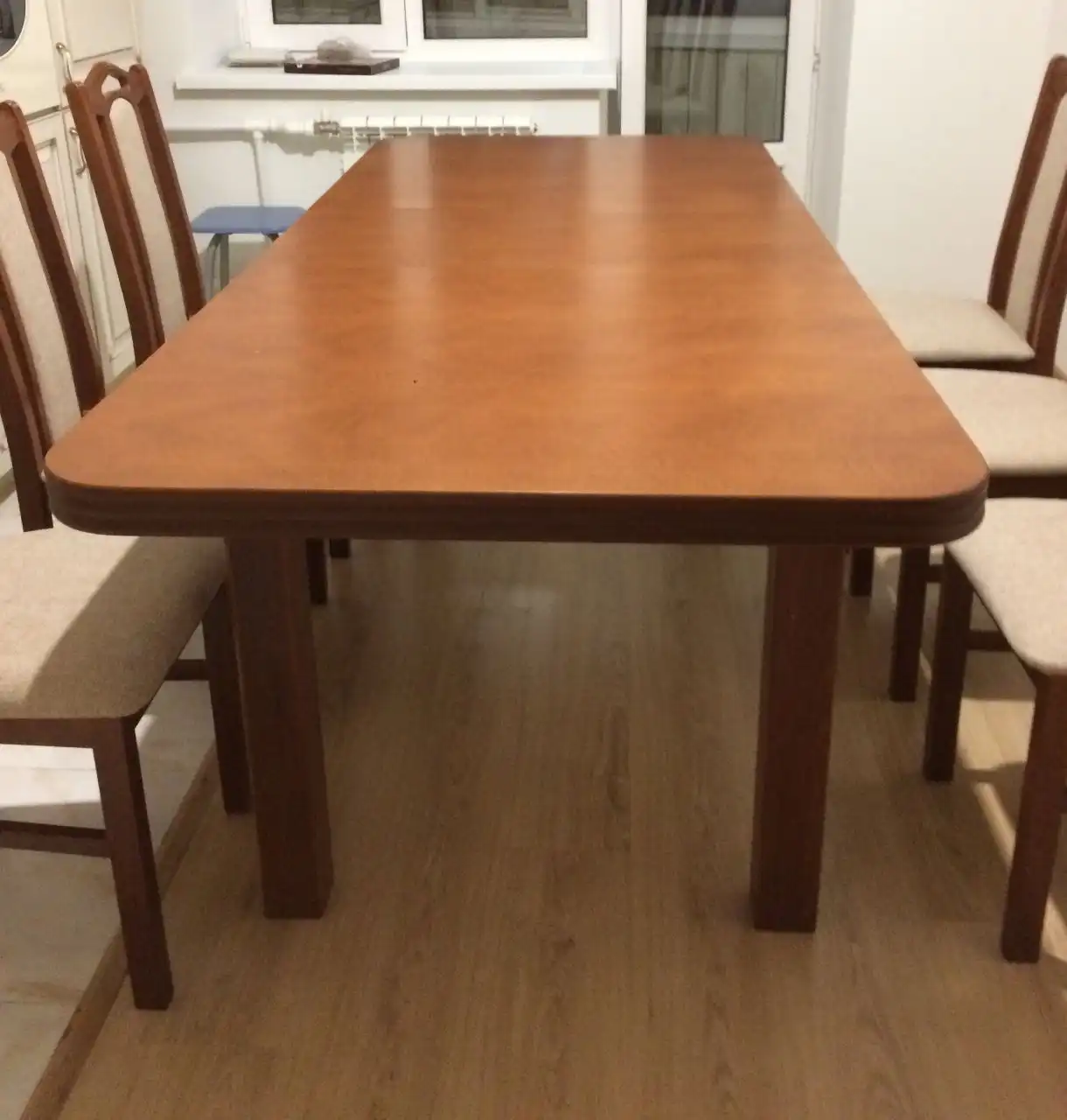 Продам стол из массива дерева раскладной