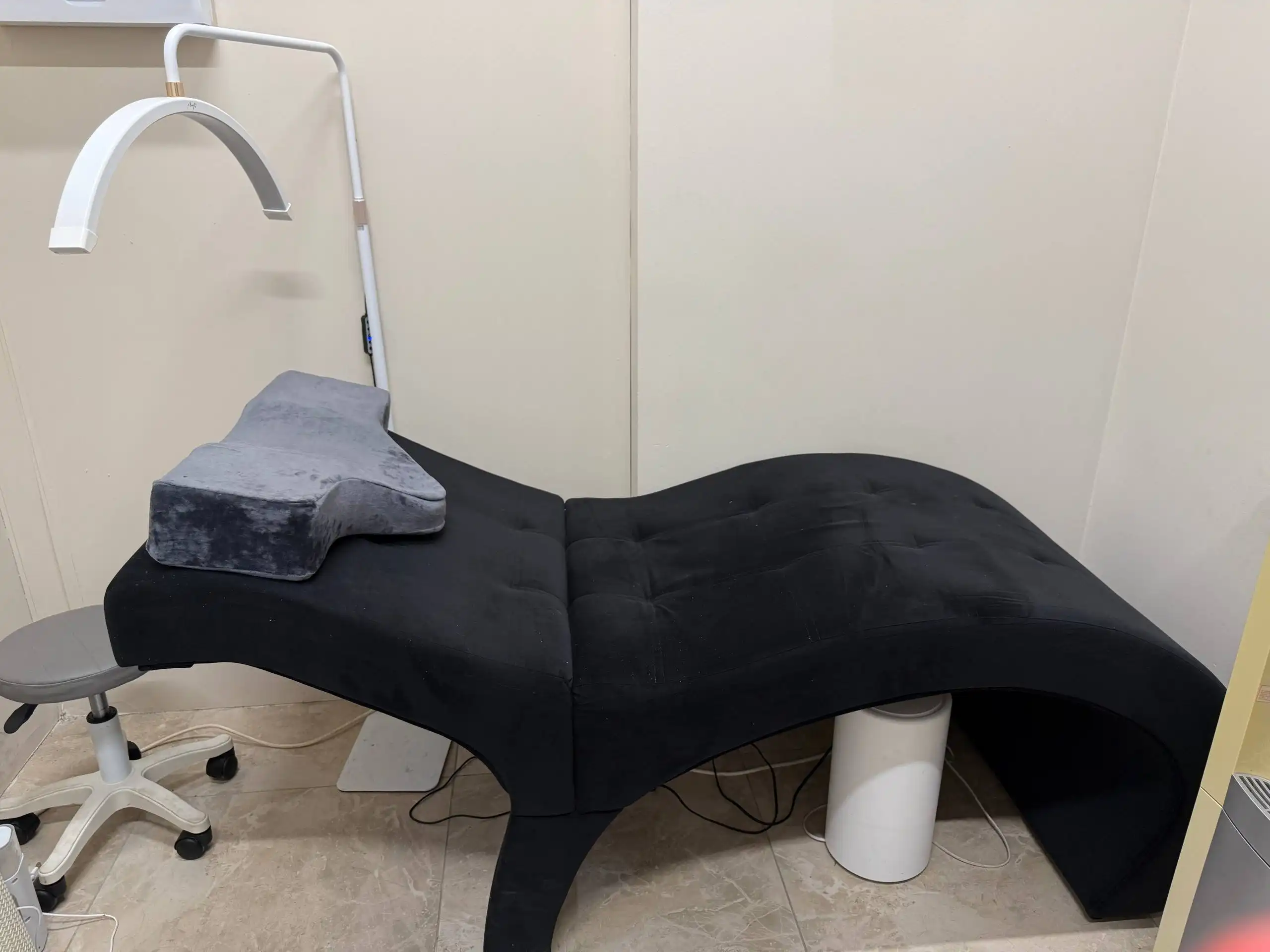 Услуги мастера по наращиванию ресниц в Оренбурге