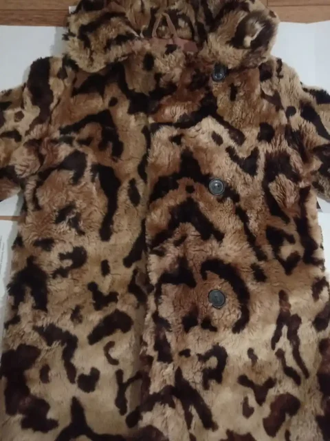 Детская цигейковая шубка с шапкой - Детская одежда в Оренбург