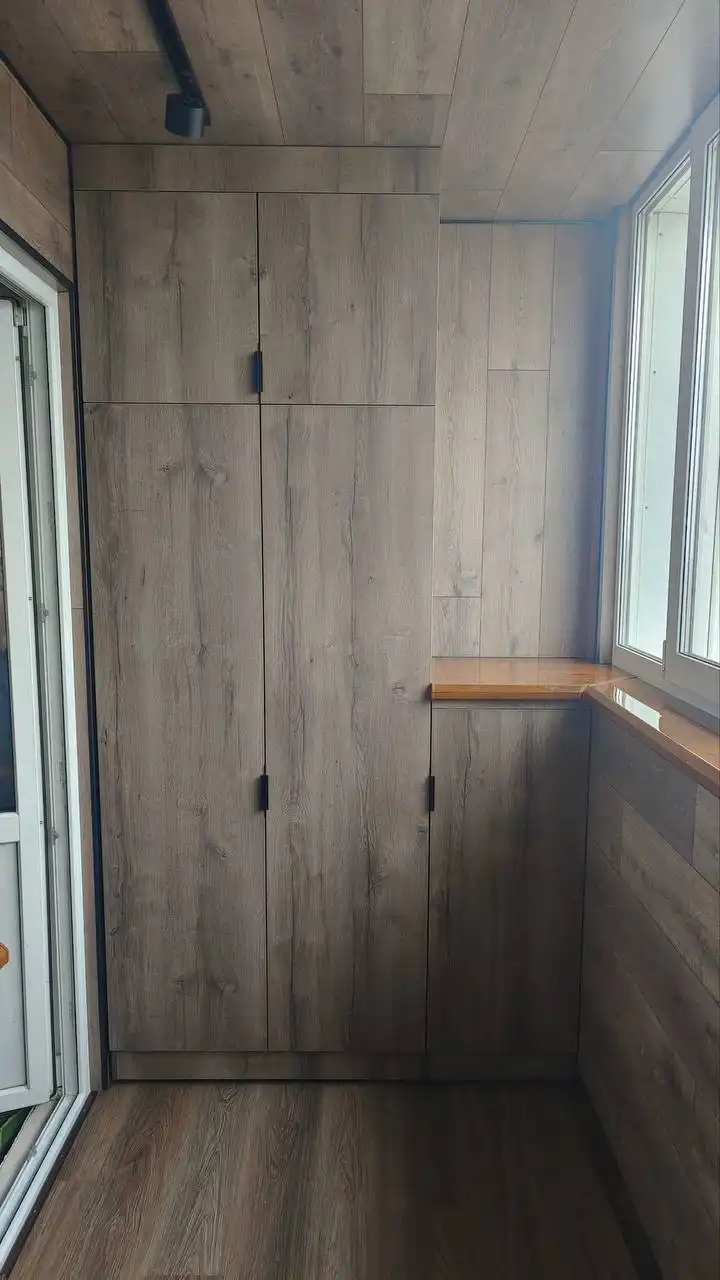 Отделка балконов под ключ с корпусной мебелью - Ремонт и отделка (Услуги) в Оренбург