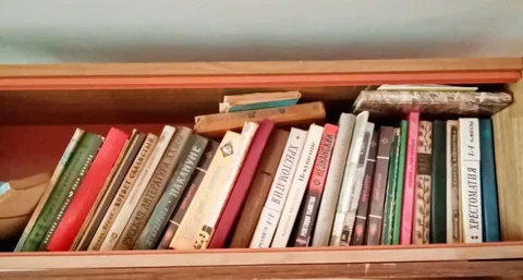 Книжные полки в отличном состоянии - Для дома и дачи в Оренбург