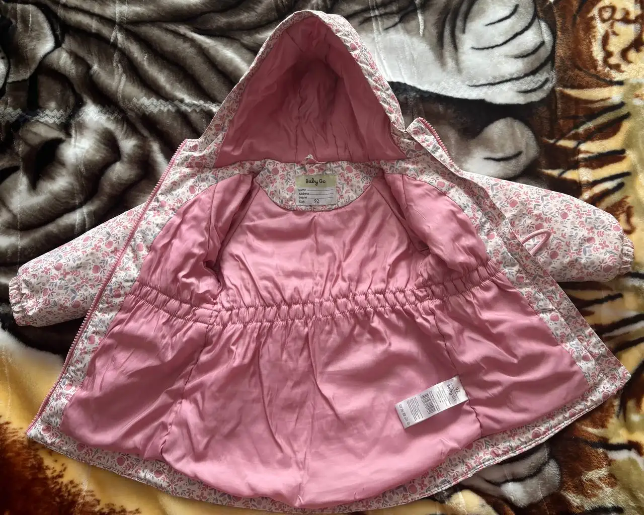 Демисезонная куртка для девочки рост 92 см - Одежда для детей (Товары для детей) в Оренбург