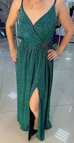 Продам новое шикарное платье - Одежда в Оренбург