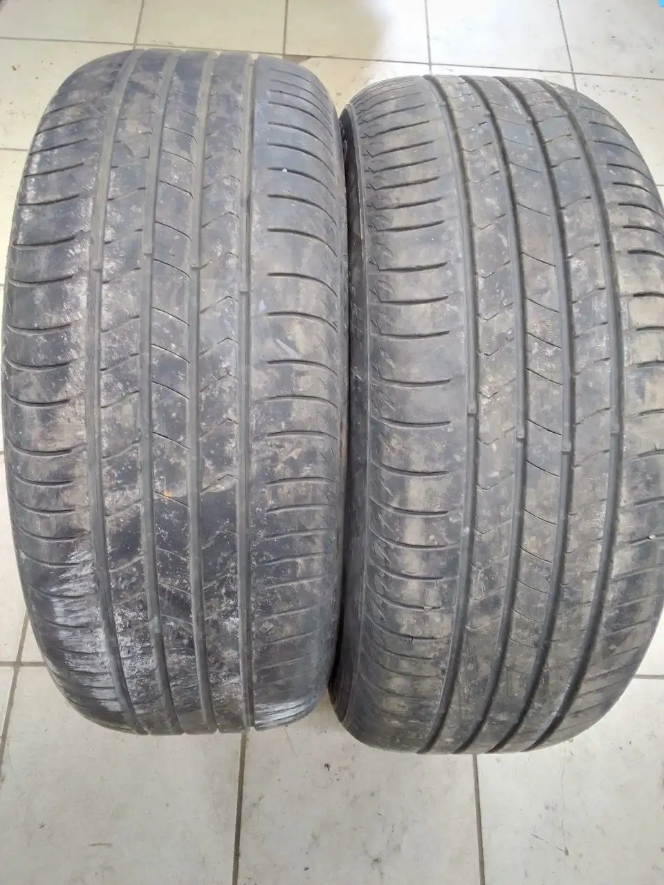 Шины Kumho 215/55 R17 пара - Шины (Авто) в Оренбург