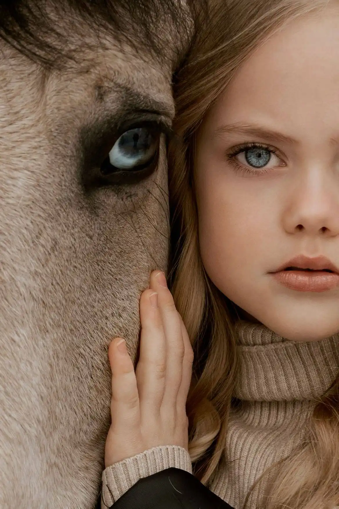 Фотосессия с пони в фотостудии для детей и взрослых