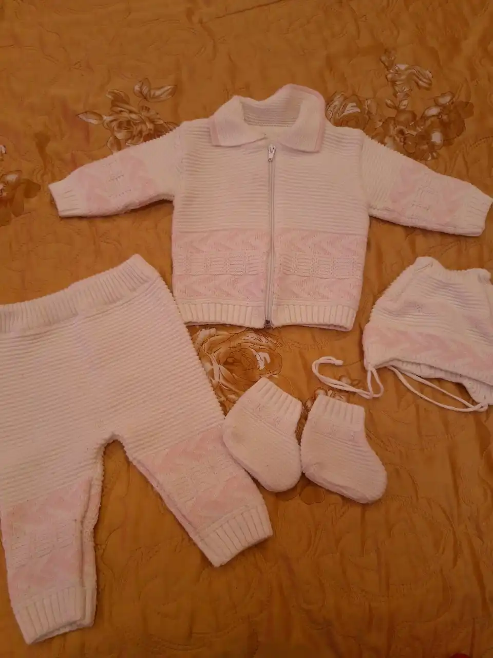 Отдам за шоколадку в центре Братска