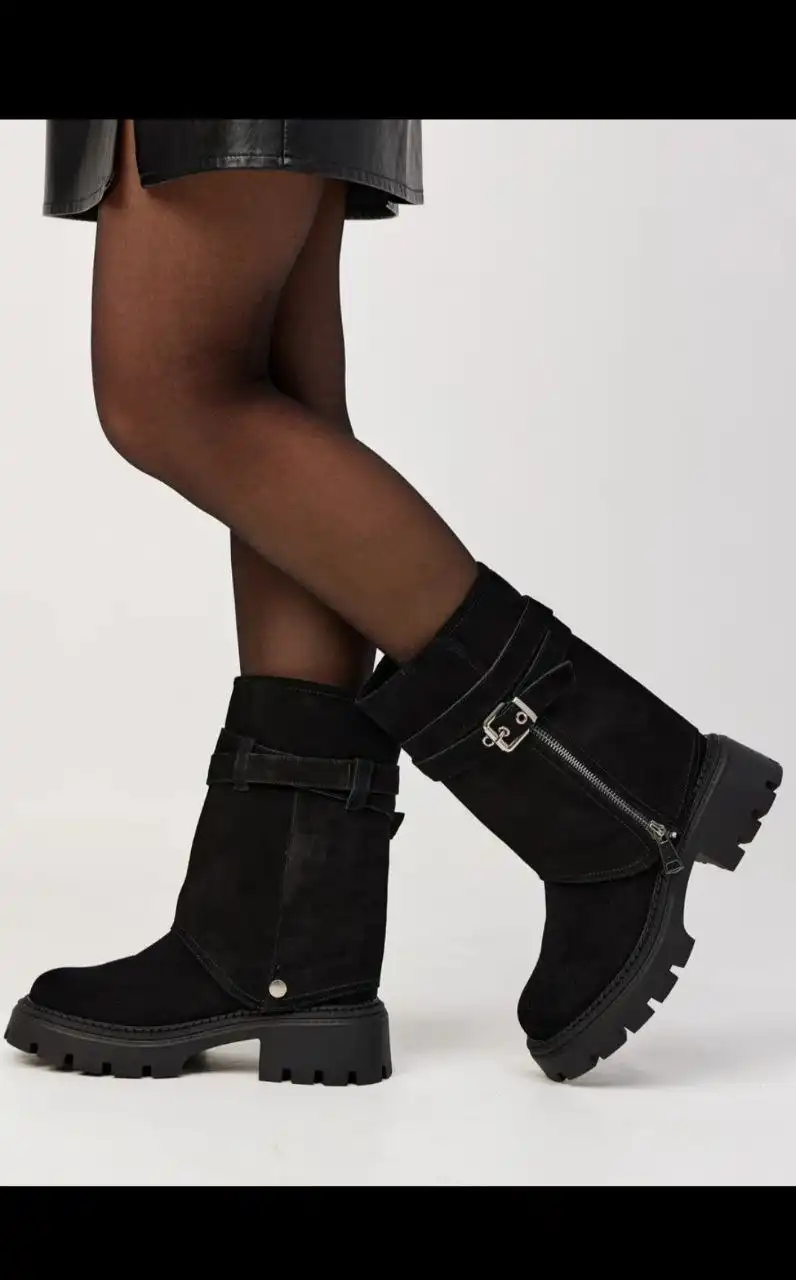 Новогодняя ликвидация зимней коллекции обуви и аксессуаров