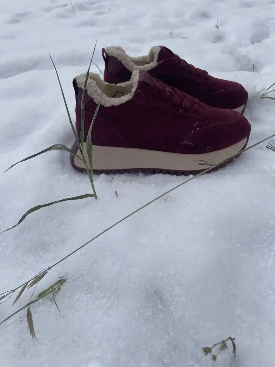 Новогодняя ликвидация зимней коллекции обуви и аксессуаров