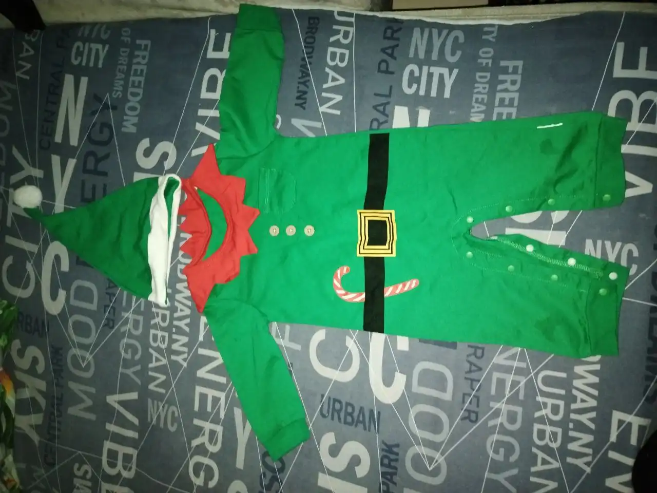 Отдам детские вещи за ...