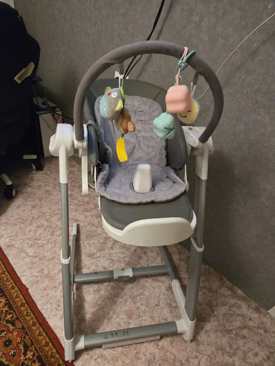 Продажа детских товаров: ванночка и стул 3в1