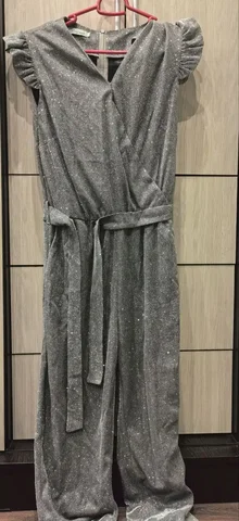 Праздничный комбинезон серого цвета размер XS - Детская одежда в Братск