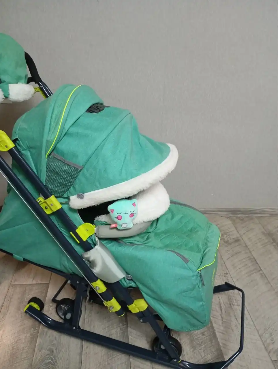 Санки-коляска в отличном состоянии