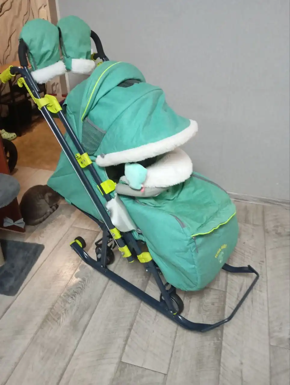 Санки-коляска в отличном состоянии