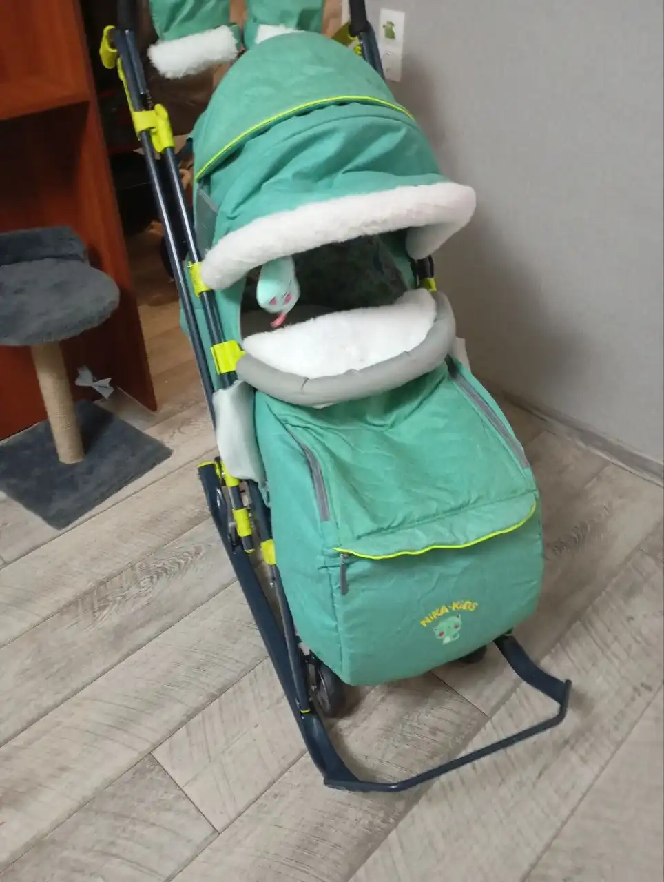 Санки-коляска в отличном состоянии