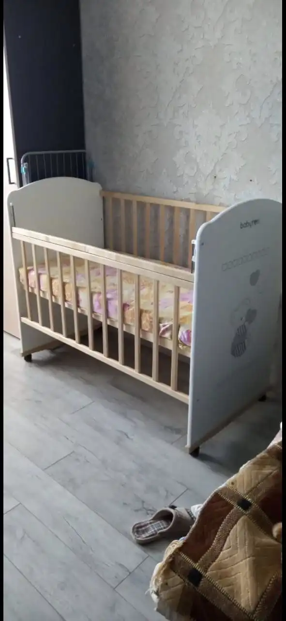 Продам детскую кроватку с матрасом - Кроватки (Товары для детей) в Братск