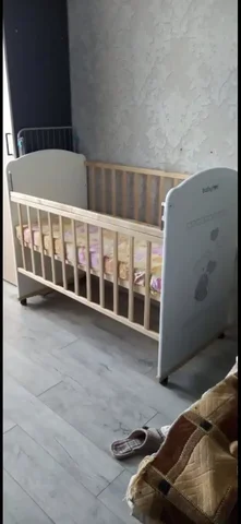 Продам детскую кроватку с матрасом - Детская мебель в Братск