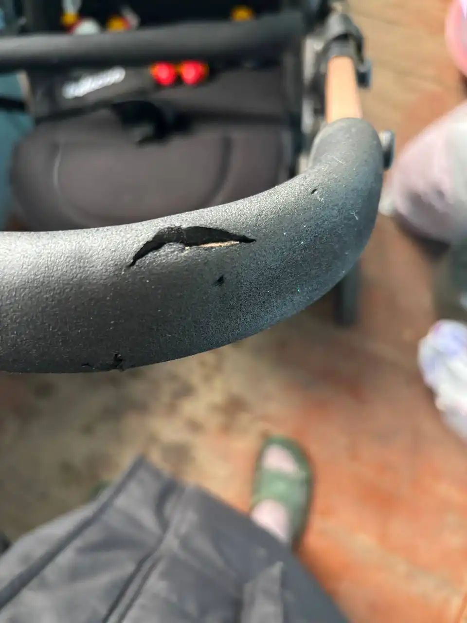 Продам коляску - Барахолка в Братск