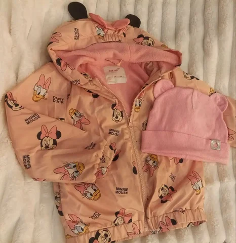 Детская ветровка и шапка - Спортивные товары в Братск