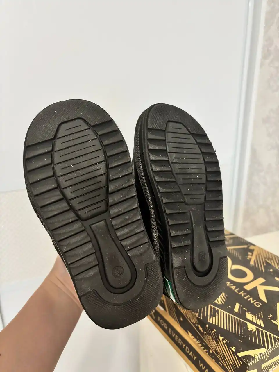 Продажа детской одежды размера 28 - Барахолка в Братск