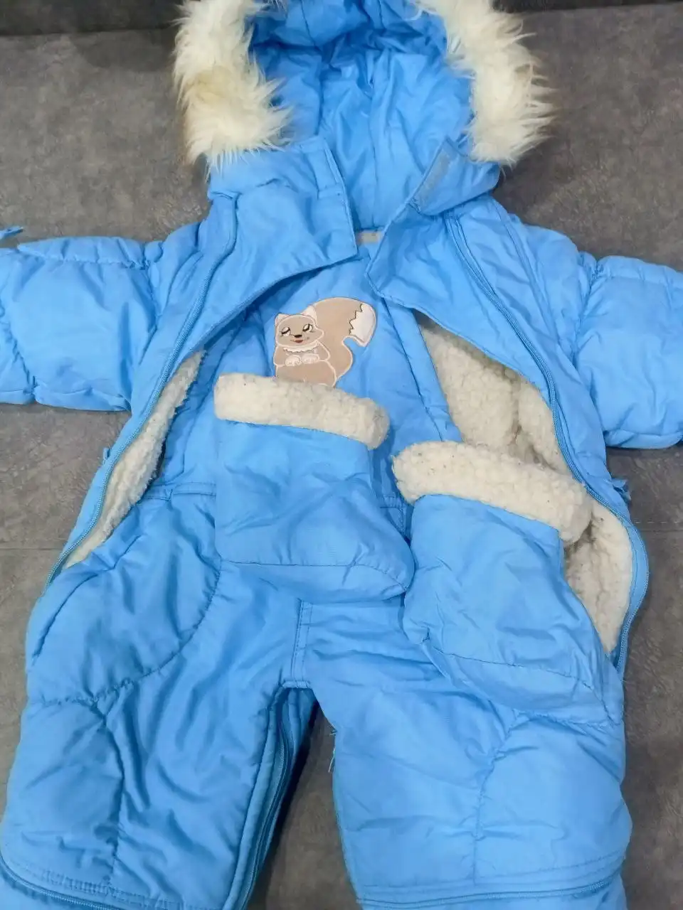 Зимний комбинезон для ребенка 0-1 год - Одежда для детей (Товары для детей) в Братск