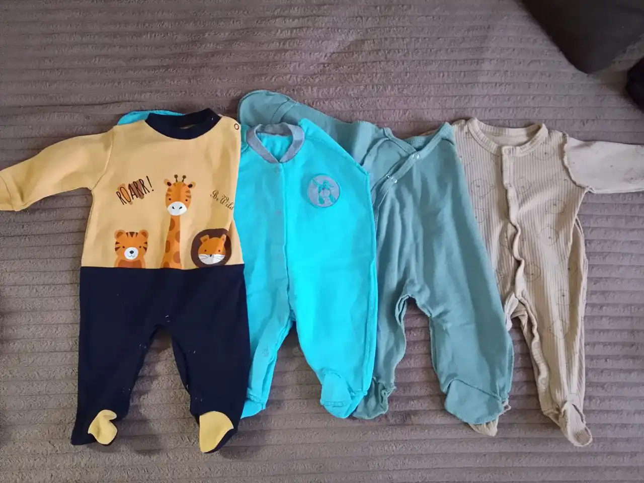 Детские вещи размер 50-56 - Одежда (Товары для детей) в Братск