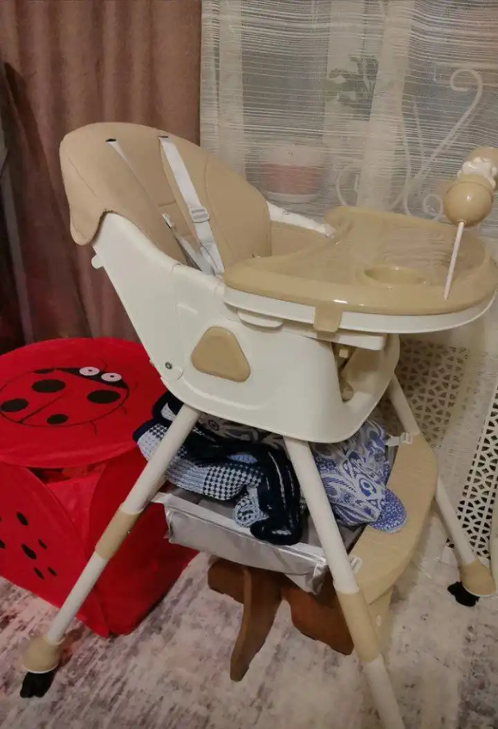 Продажа детских товаров: стульчик для кормления, ходунки, качалка, кровать-манеж - Товары для детей в Братск