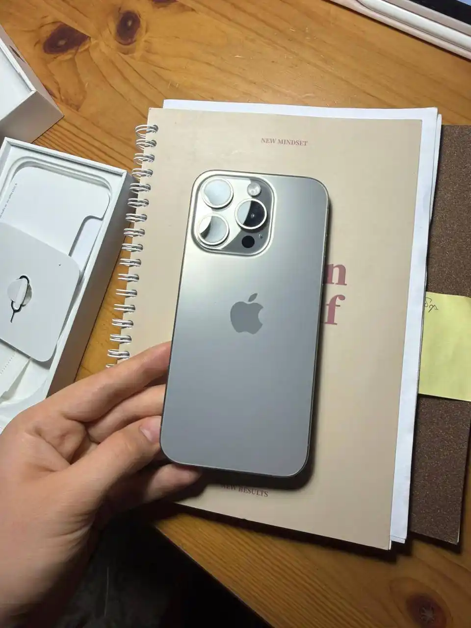 Продаю iPhone 15 Pro 256GB