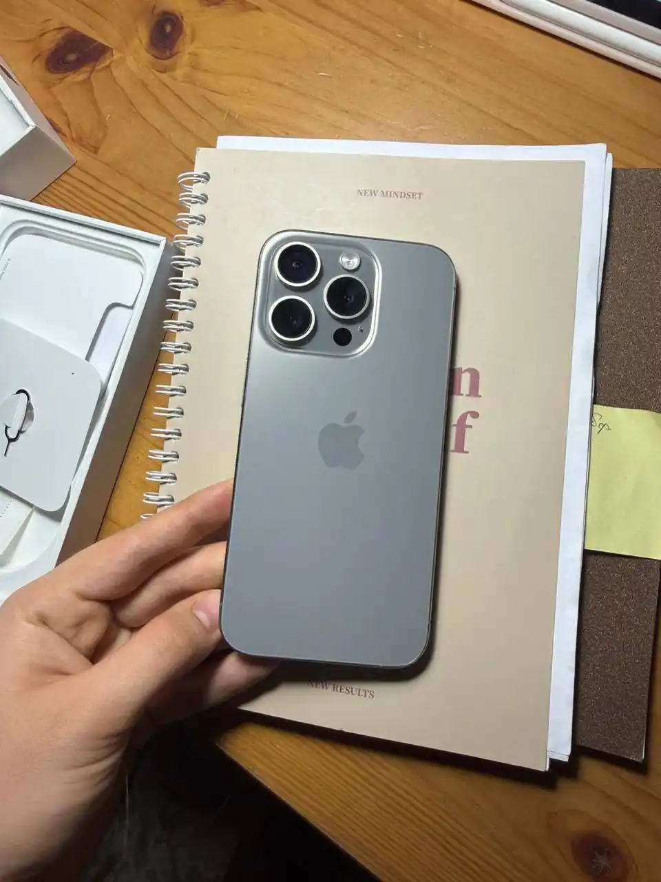 Продаю iPhone 15 Pro 256GB