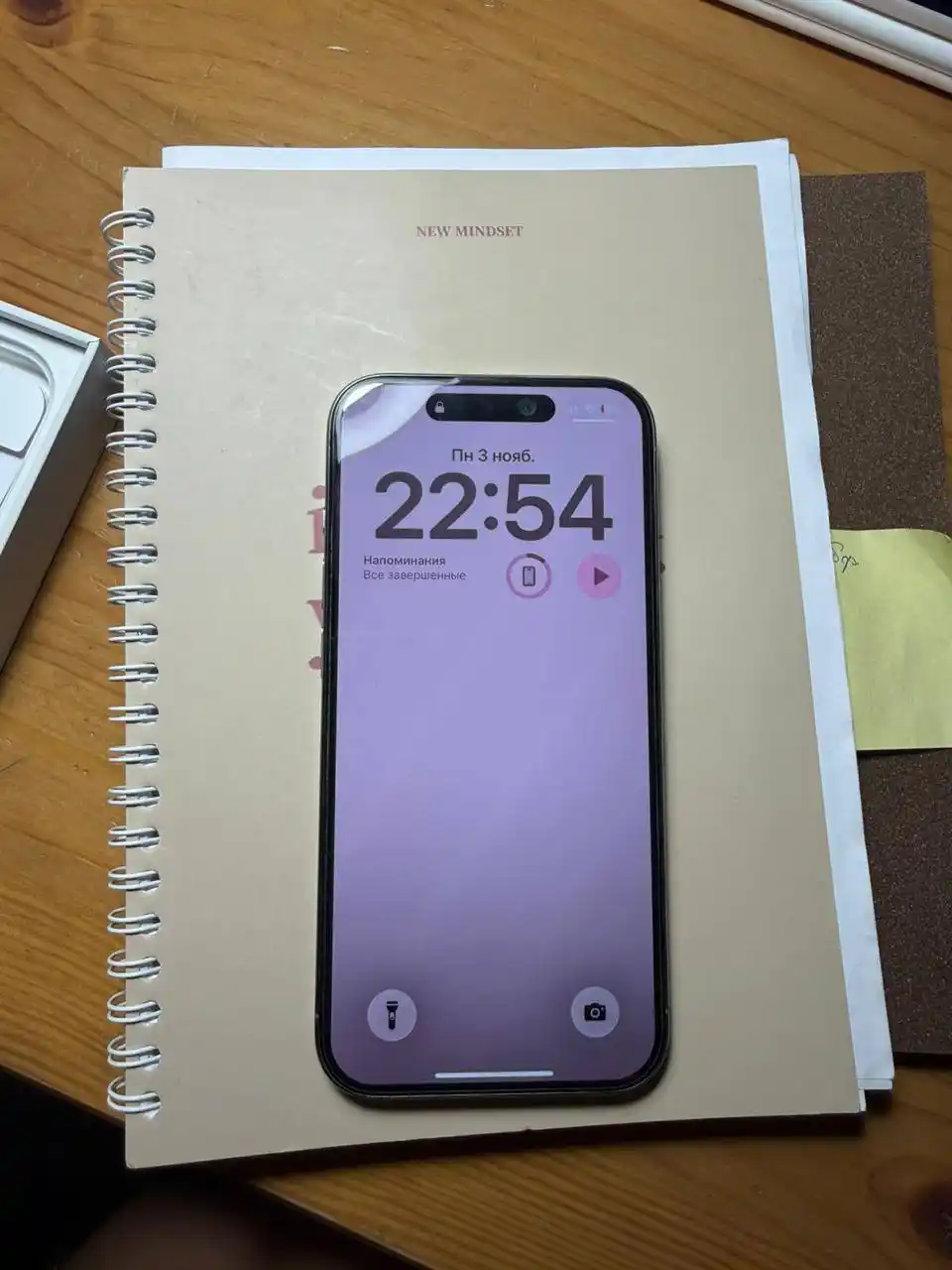 Продаю iPhone 15 Pro 256GB