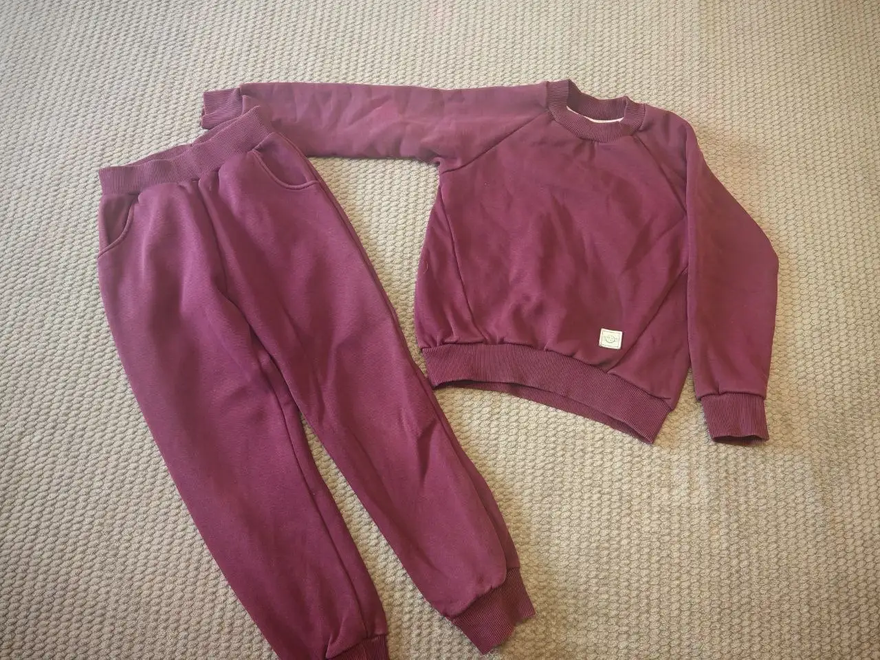 Костюм с начесом размер 134-140 - Детская одежда (Одежда) в Кондратово