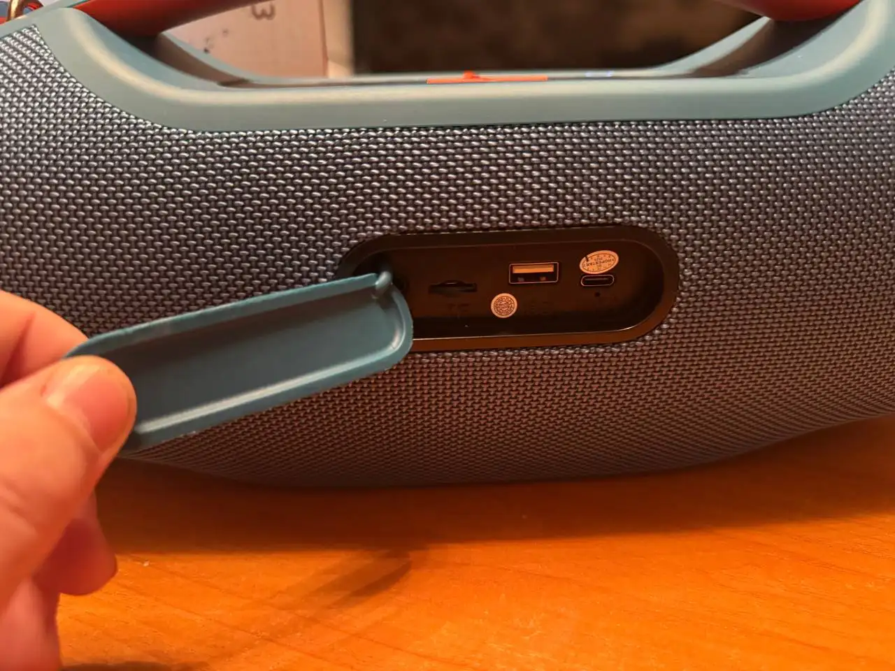 Продам колонку блютуз - Аудиотехника (Электроника) в Кондратово