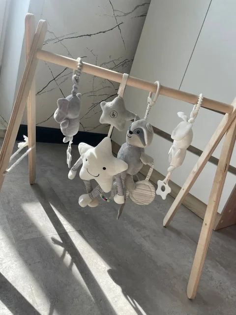 Стойка с игрушками и шезлонг - Обувь и головные уборы в Кондратово