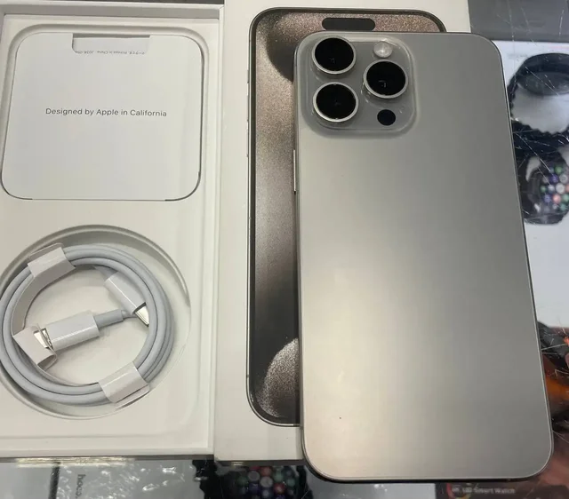 Продам iPhone 15 Pro Max 256 GB - Аксессуары для техники в Кондратово