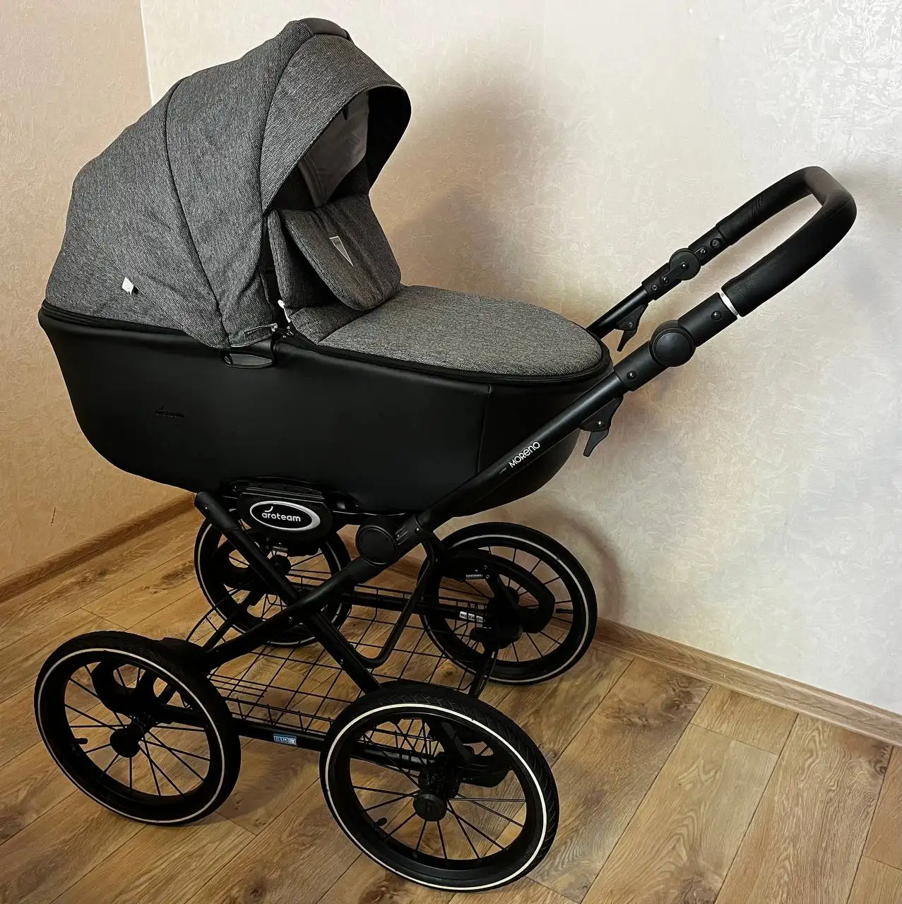 Продам универсальную всесезонную прогулочную коляску 2 в 1 Aroteam Moreno SL - Коляски (Товары для детей) в Кондратово
