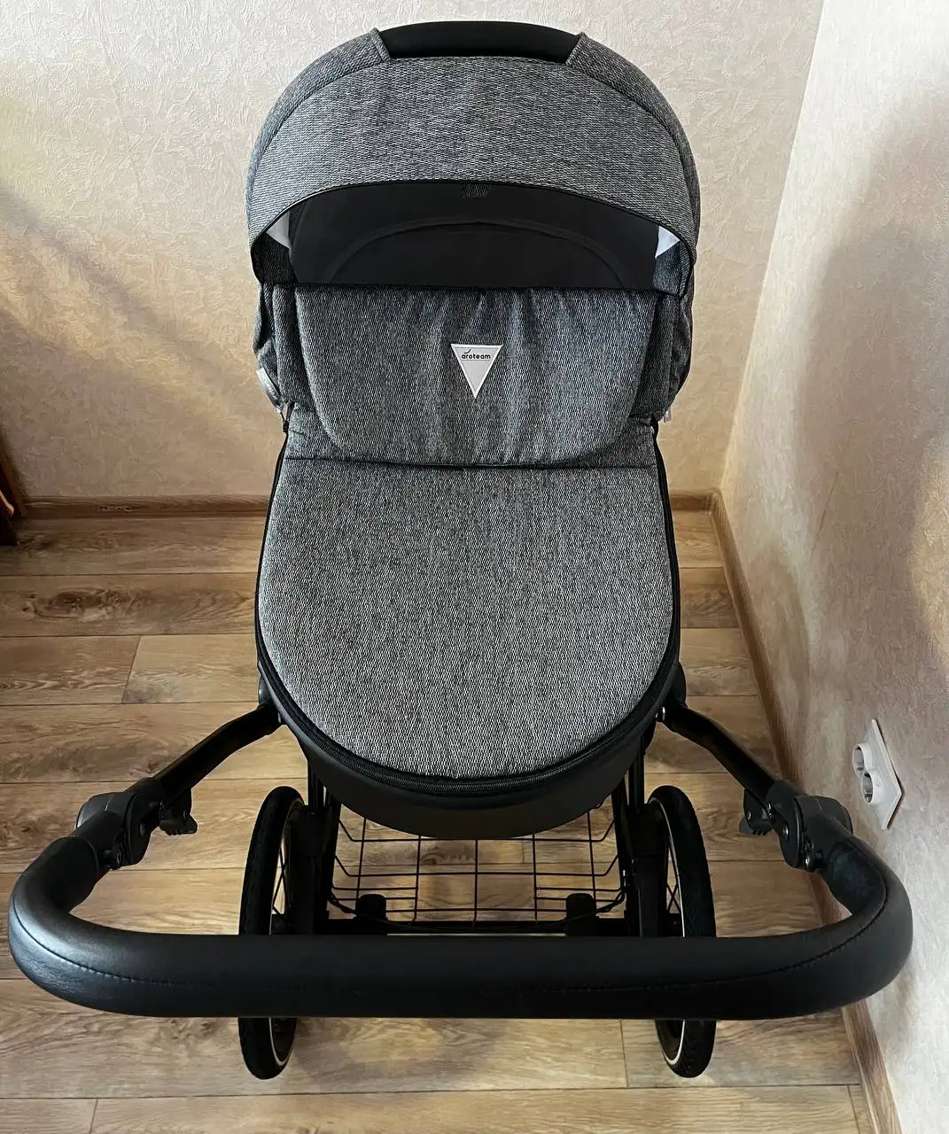 Продам универсальную всесезонную прогулочную коляску 2 в 1 Aroteam Moreno SL - Коляски (Товары для детей) в Кондратово