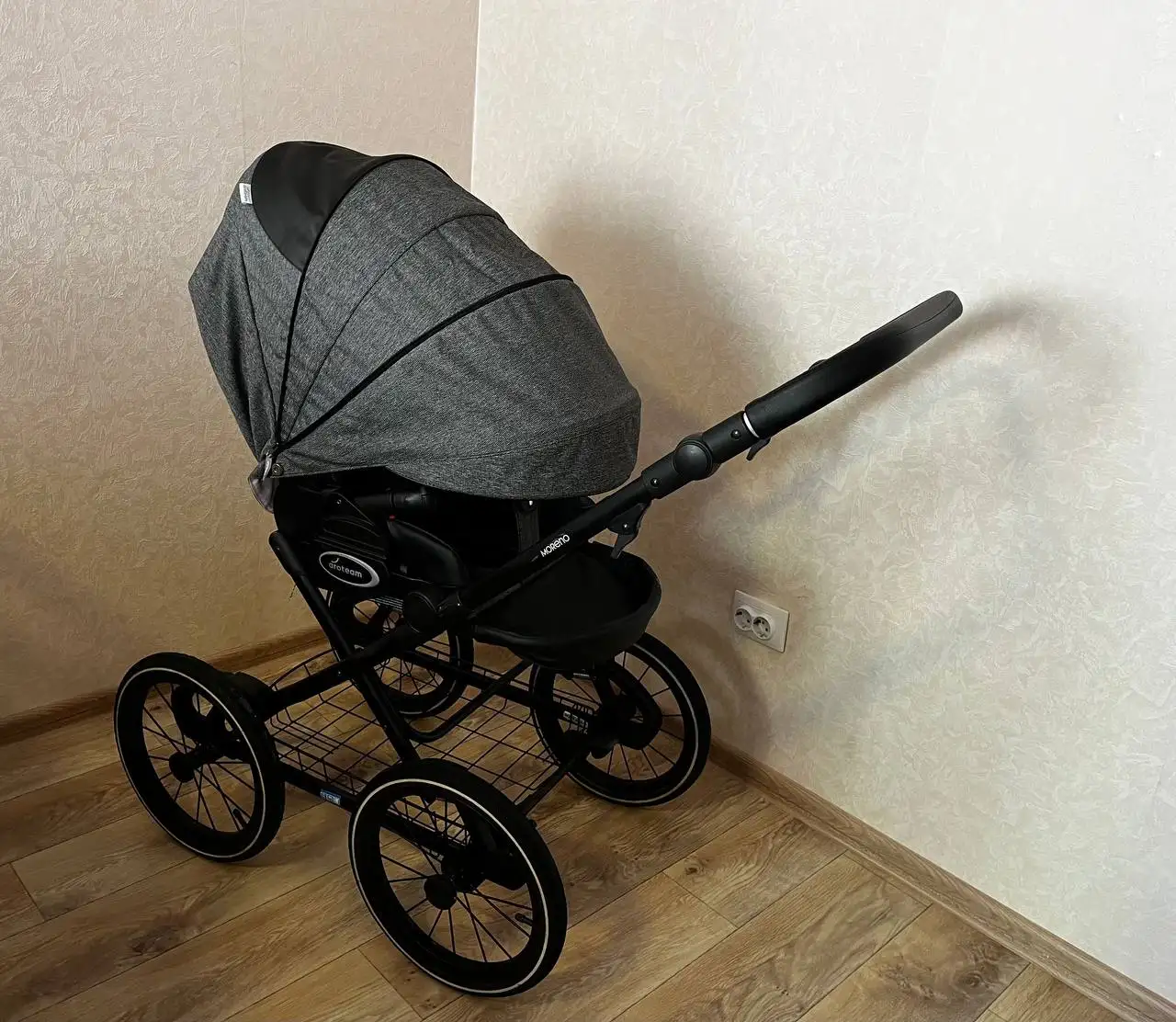 Продам универсальную всесезонную прогулочную коляску 2 в 1 Aroteam Moreno SL - Коляски (Товары для детей) в Кондратово