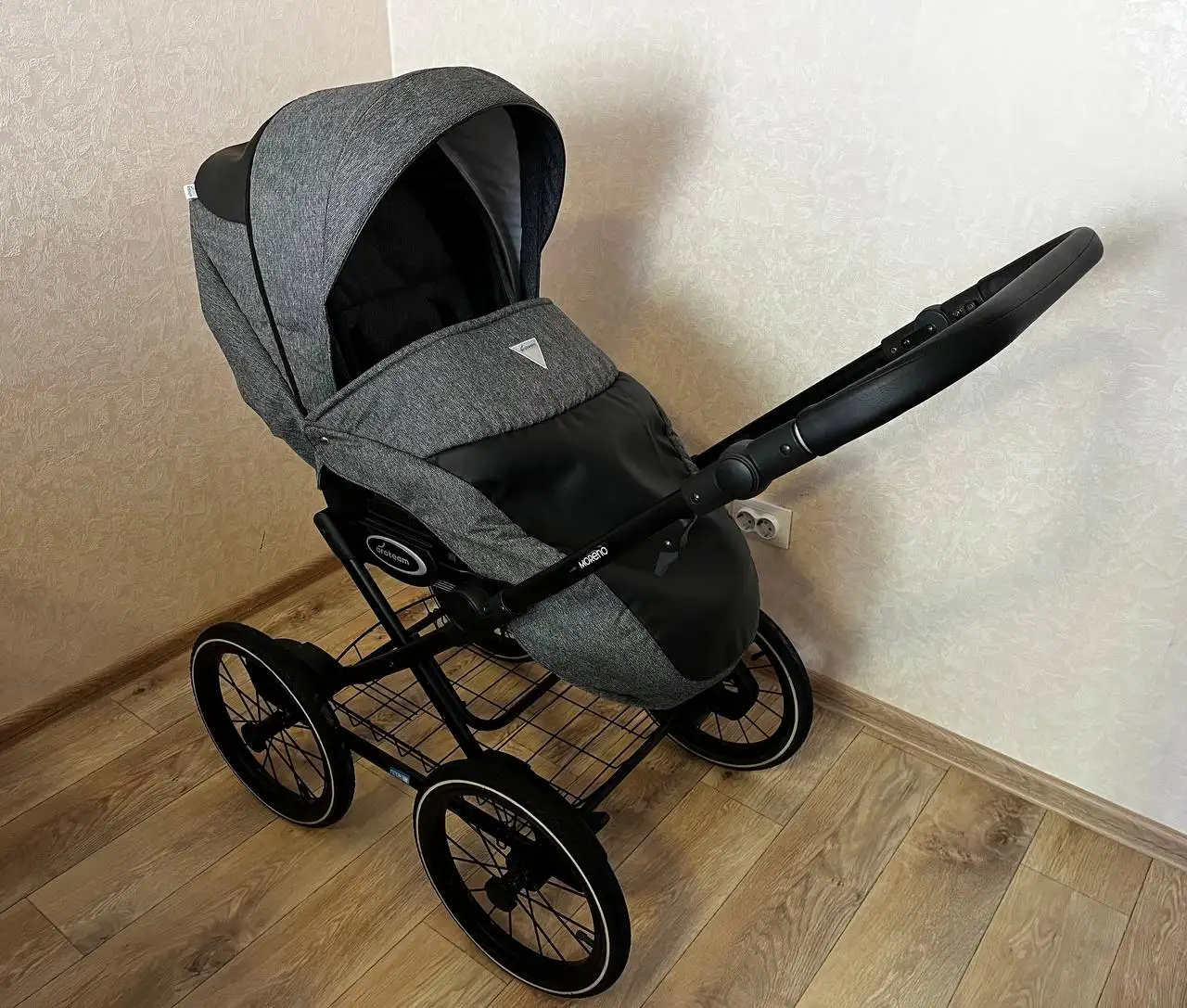 Продам универсальную всесезонную прогулочную коляску 2 в 1 Aroteam Moreno SL - Коляски (Товары для детей) в Кондратово