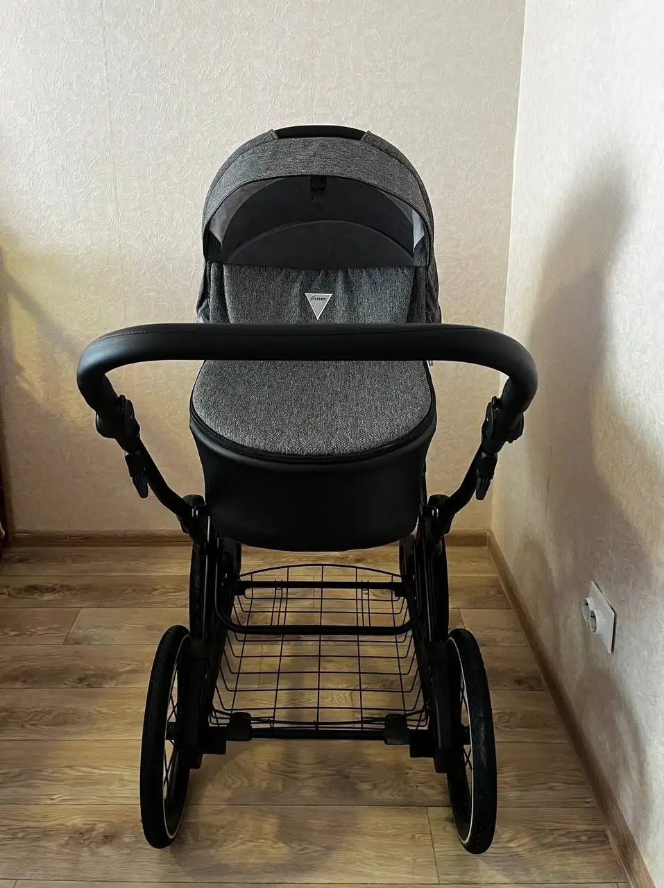 Продам универсальную всесезонную прогулочную коляску 2 в 1 Aroteam Moreno SL - Детские коляски (Товары для детей) в Кондратово