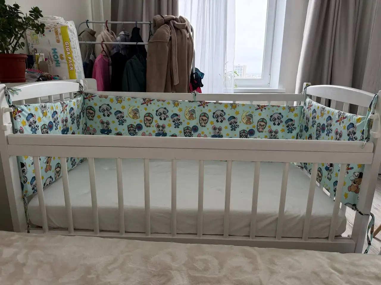 Продам кроватку с матрасом и бортиками - Мебель для детей (Товары для детей) в Кондратово