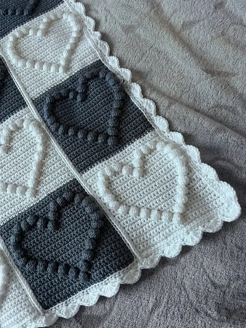 Вязаный плед ручной работы 85x110 см - частное объявление в Кондратово