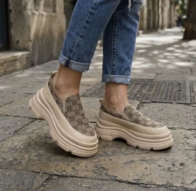 Продам новый костюм и обувь - Костюмы (Одежда) в Кондратово