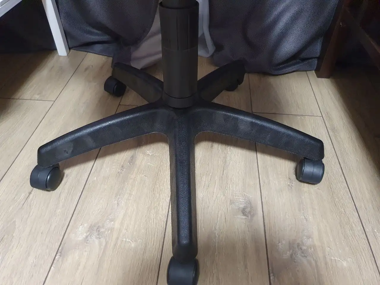 Компьютерное кресло Метта с механизмом качания - Мебель (Для дома и дачи) в Кондратово